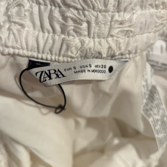 Zara embroidered eyelet midi skirt - Picture 3 of 3